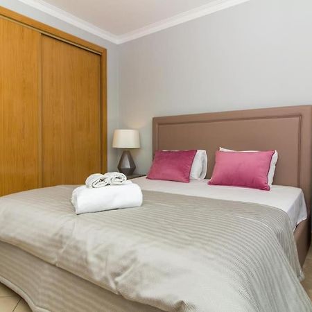 Magnolia O House - Pool View & Privat Garden & Garage Villa Albufeira Bagian luar foto