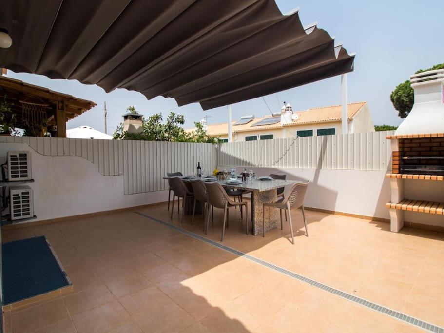 Magnolia O House - Pool View & Privat Garden & Garage Villa Albufeira Bagian luar foto