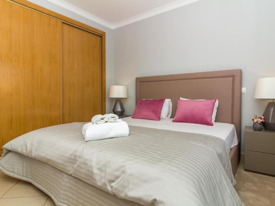 Magnolia O House - Pool View & Privat Garden & Garage Villa Albufeira Bagian luar foto