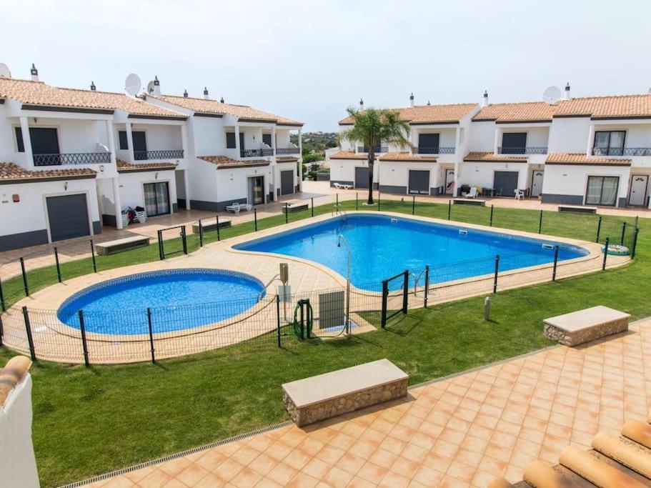 Magnolia O House - Pool View & Privat Garden & Garage Villa Albufeira Bagian luar foto